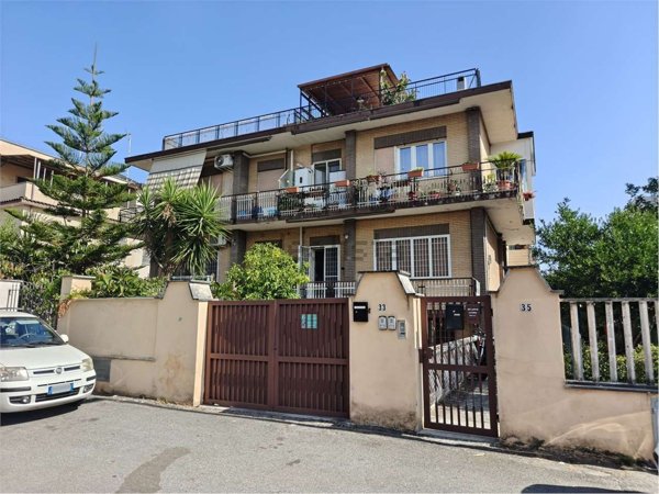 appartamento in vendita a Roma in zona Acilia