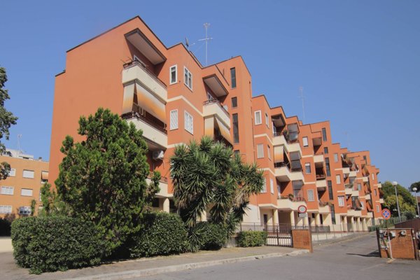 appartamento in vendita a Roma in zona Spinaceto