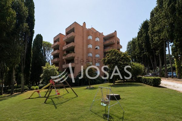 appartamento in vendita a Roma in zona Isola Farnese
