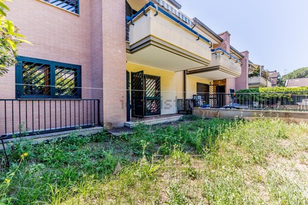 appartamento in vendita a Roma in zona Acilia