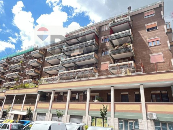 appartamento in vendita a Roma in zona Ardeatino