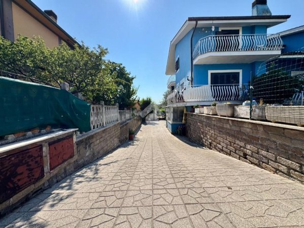 appartamento in vendita a Roma in zona Trigoria