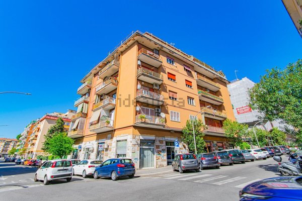 appartamento in vendita a Roma in zona Gianicolense