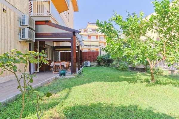 appartamento in vendita a Roma in zona Portuense