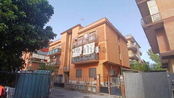 appartamento in vendita a Roma in zona Tor Vergata/Torrenova