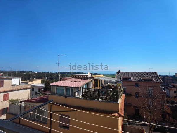 appartamento in vendita a Roma in zona Tomba di Nerone