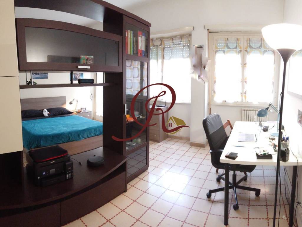 appartamento in vendita a Roma in zona Ostiense