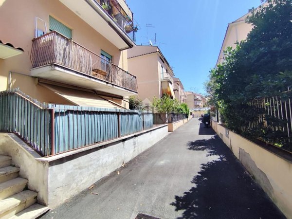 appartamento in vendita a Roma in zona Ponte Mammolo