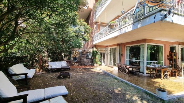 appartamento in vendita a Roma in zona Tomba di Nerone