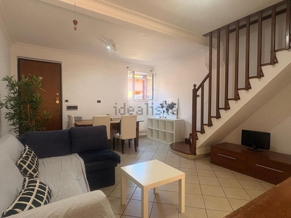 casa indipendente in vendita a Roma in zona Tuscolano