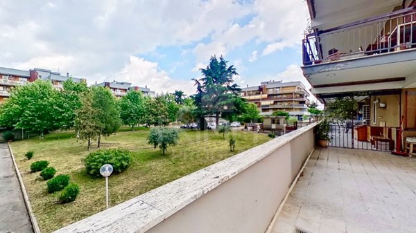 appartamento in vendita a Roma in zona Settecamini