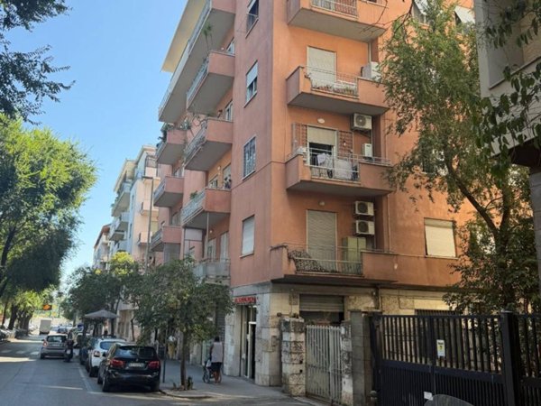 appartamento in vendita a Roma in zona Nomentano