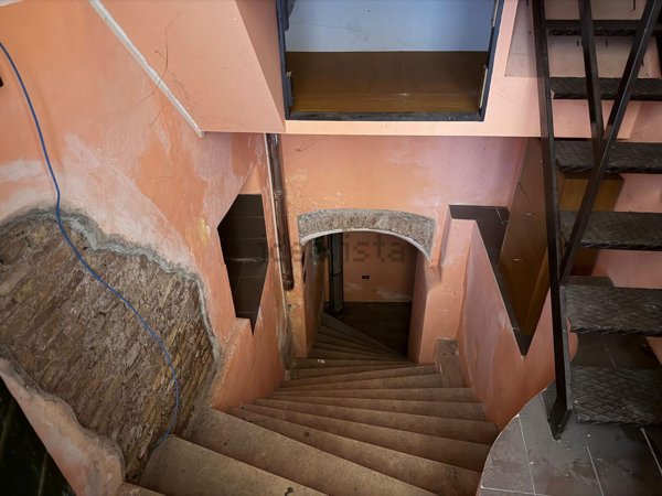 casa indipendente in vendita a Roma in zona Parione/Sant'Eustachio