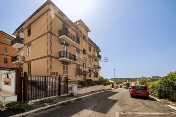 appartamento in vendita a Roma in zona Labaro