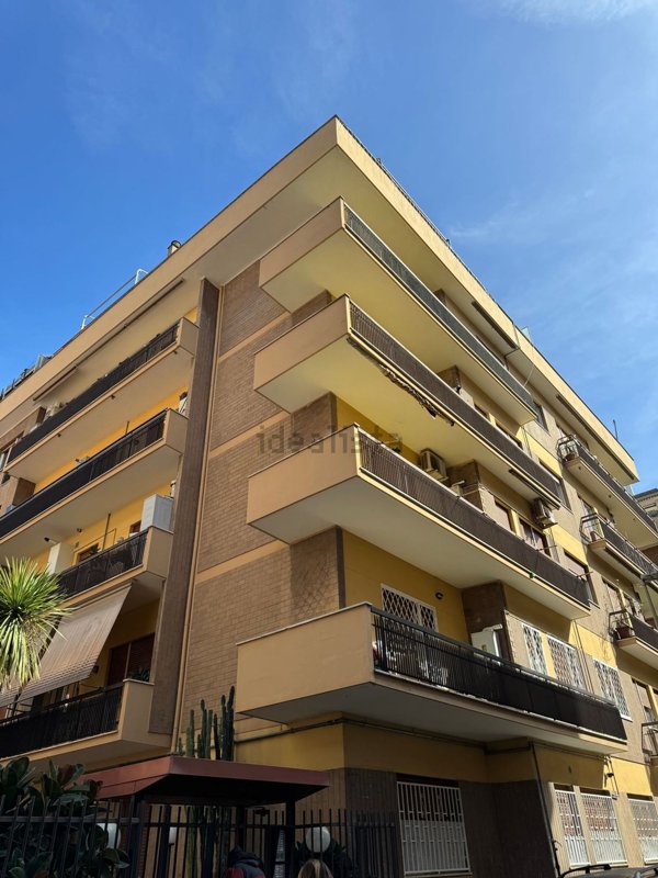 appartamento in vendita a Roma in zona Ostia