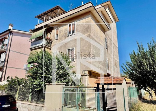 appartamento in vendita a Roma in zona Alessandrino