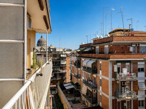 appartamento in vendita a Roma in zona Aurelio