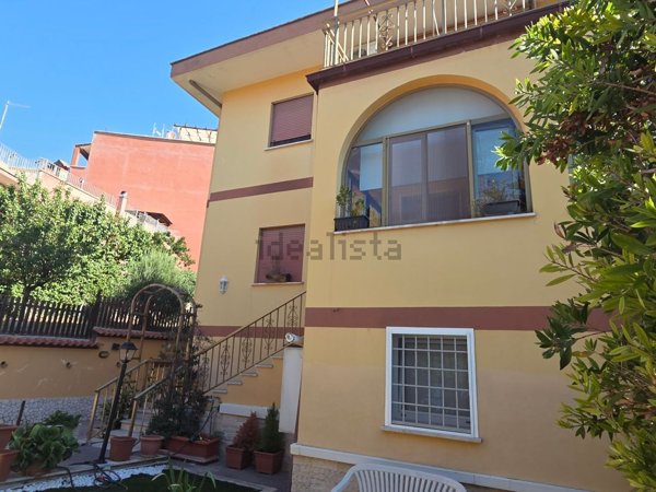 casa indipendente in vendita a Roma in zona Aurelio