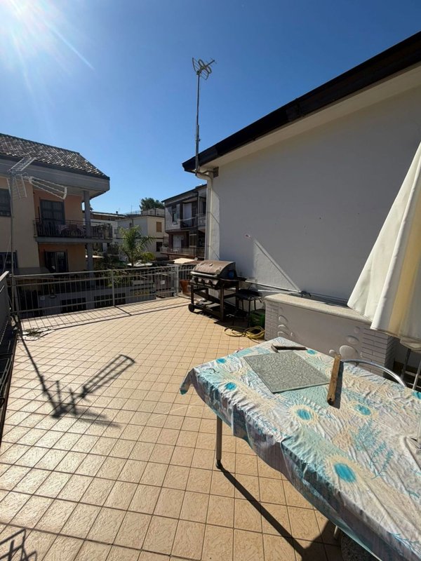 appartamento in vendita a Roma in zona Torre Angela