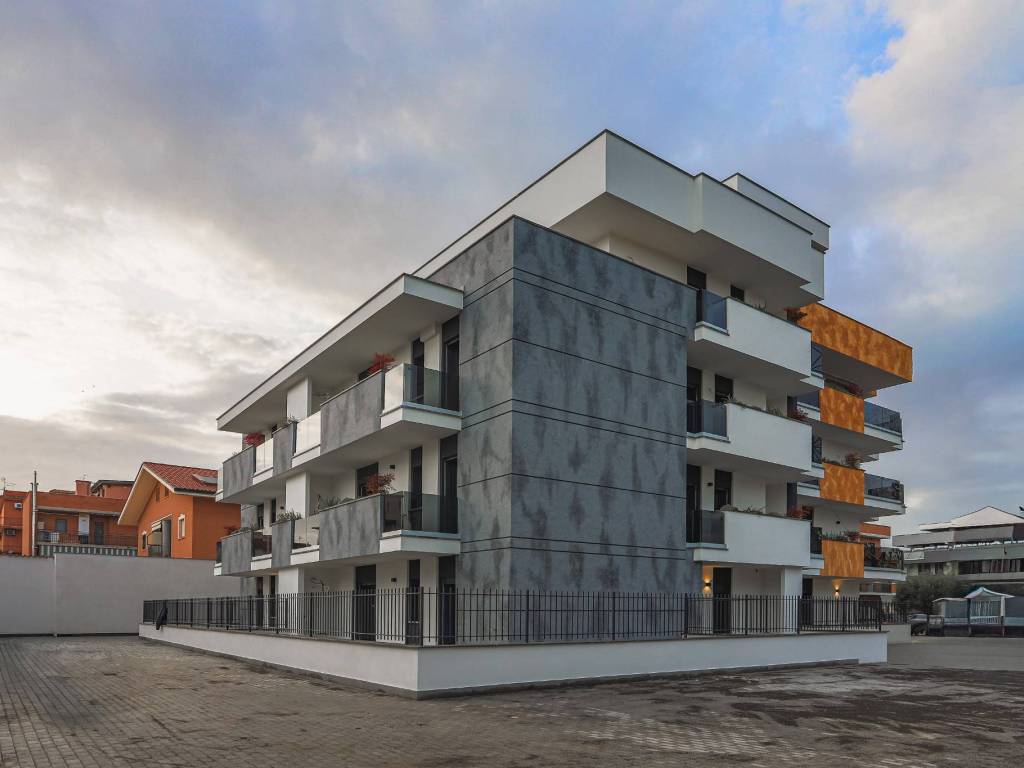 appartamento in vendita a Roma in zona Tor Bella Monaca