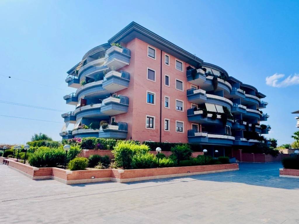 appartamento in vendita a Roma in zona Montespaccato