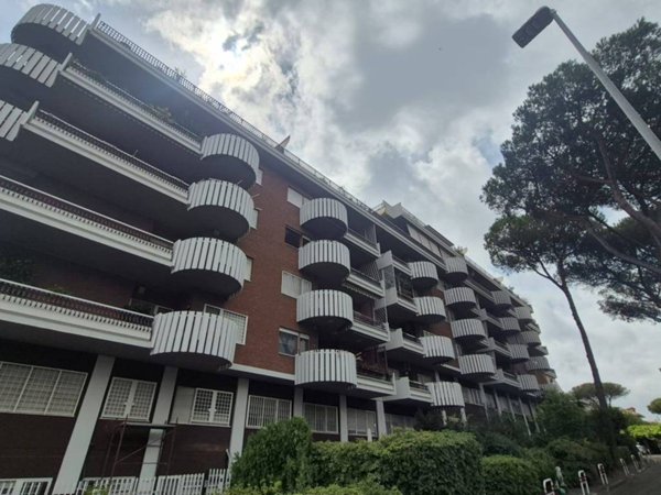 appartamento in vendita a Roma in zona Mostacciano