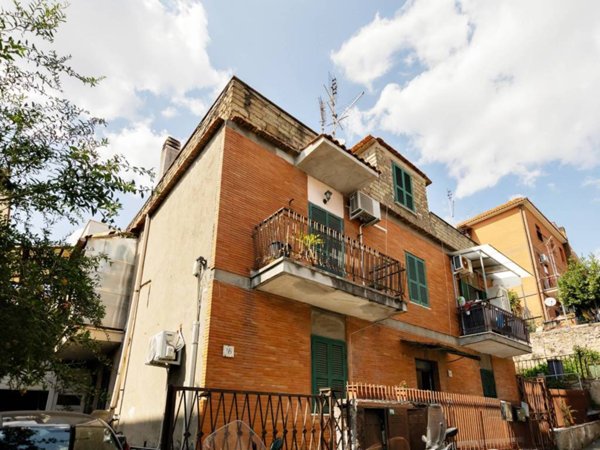 appartamento in vendita a Roma in zona Prima Porta
