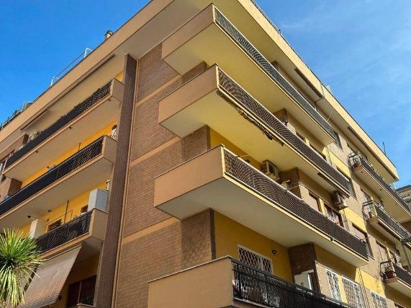 appartamento in vendita a Roma in zona Ostia