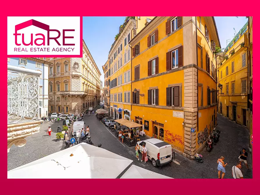 appartamento in vendita a Roma in zona Parione/Sant'Eustachio