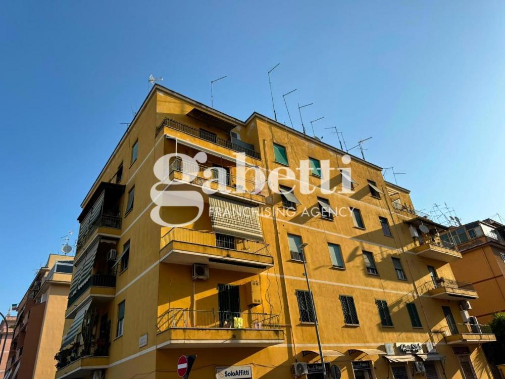 appartamento in vendita a Roma in zona Prenestino-Centocelle