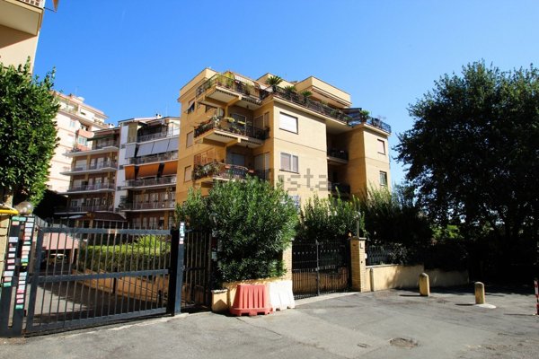 appartamento in vendita a Roma in zona Portuense