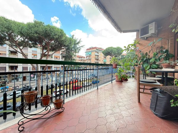 appartamento in vendita a Roma in zona Monte Sacro/Talenti