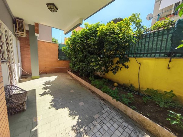appartamento in vendita a Roma in zona Ostia