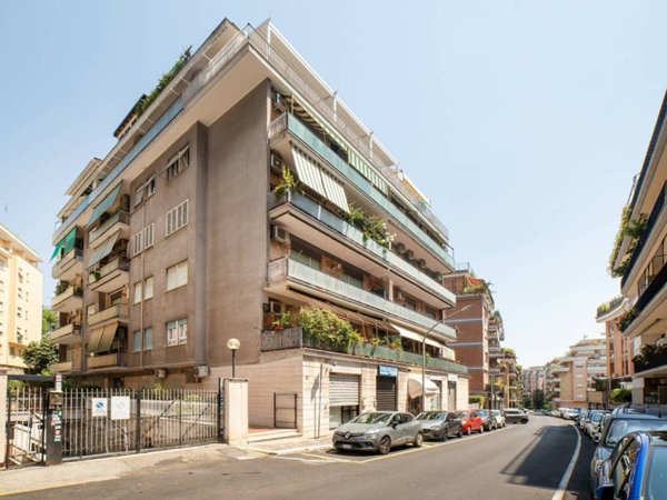 appartamento in vendita a Roma in zona Gianicolense