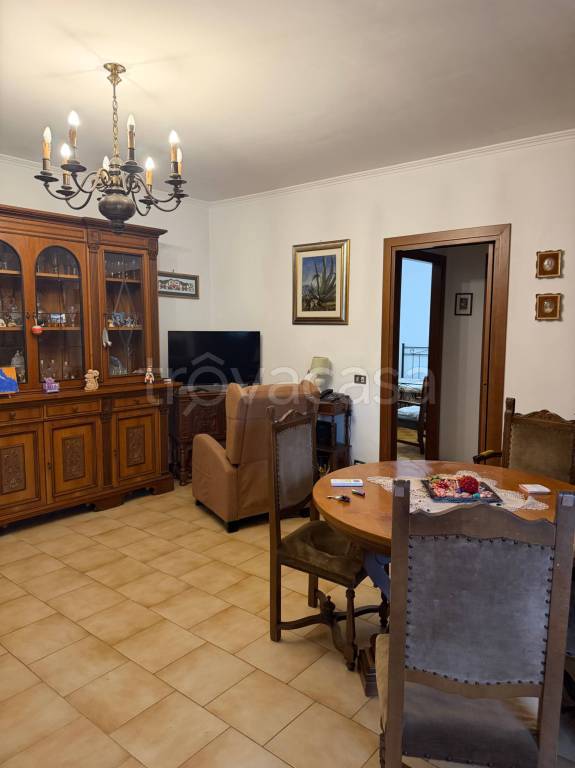 appartamento in vendita a Roma in zona Settecamini