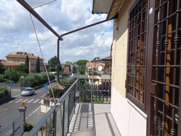 appartamento in vendita a Roma in zona Finocchio