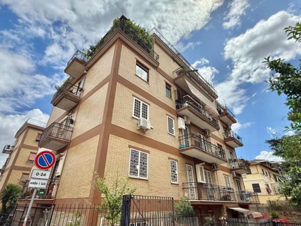 appartamento in vendita a Roma
