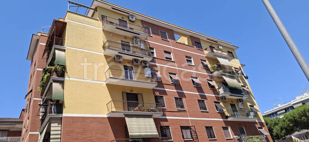 appartamento in vendita a Roma in zona Prenestino-Centocelle