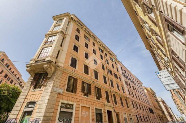 appartamento in vendita a Roma in zona Esquilino