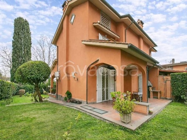 casa indipendente in vendita a Roma in zona Casal Morena