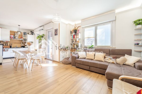 appartamento in vendita a Roma in zona Ostia
