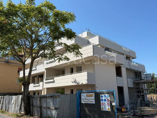 appartamento in vendita a Roma in zona Torre Gaia