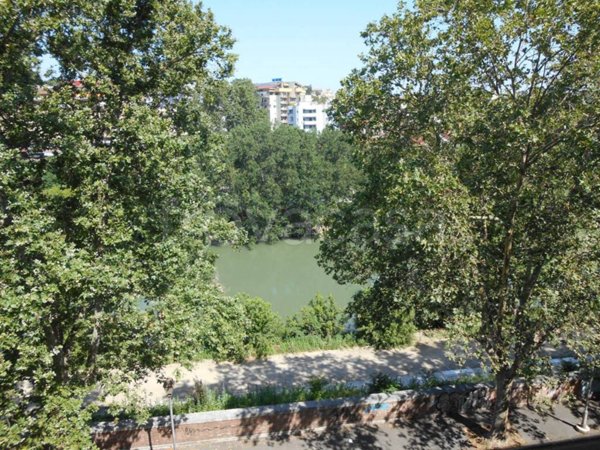 appartamento in vendita a Roma in zona Testaccio