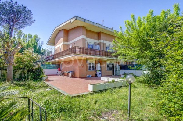 appartamento in vendita a Roma in zona Spinaceto