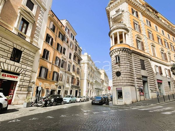 appartamento in vendita a Roma in zona Rione Monti/Campitelli