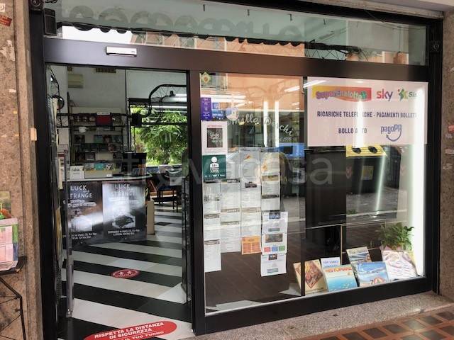 negozio in vendita a Roma in zona Ostia