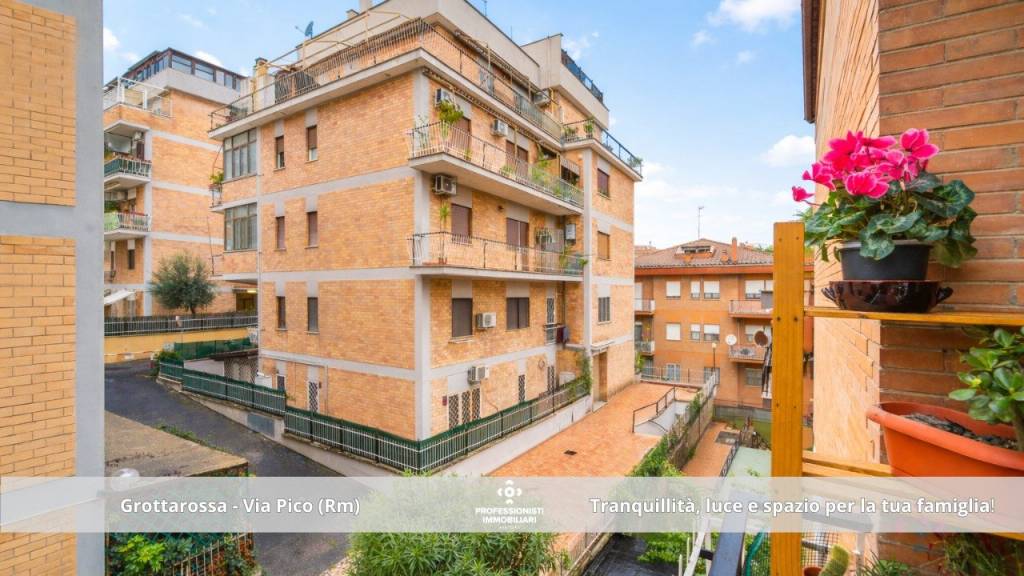 appartamento in vendita a Roma in zona Tomba di Nerone