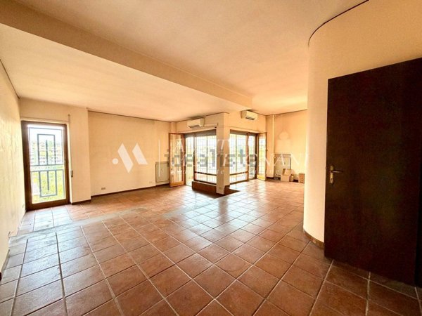 appartamento in vendita a Roma in zona Mostacciano