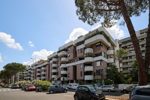 appartamento in vendita a Roma in zona EUR