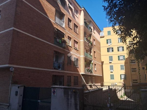 appartamento in vendita a Roma in zona Ostiense